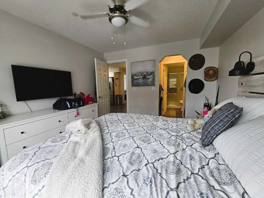 755 Copperpond Boulevard SE Calgary AB T2Z 4R2