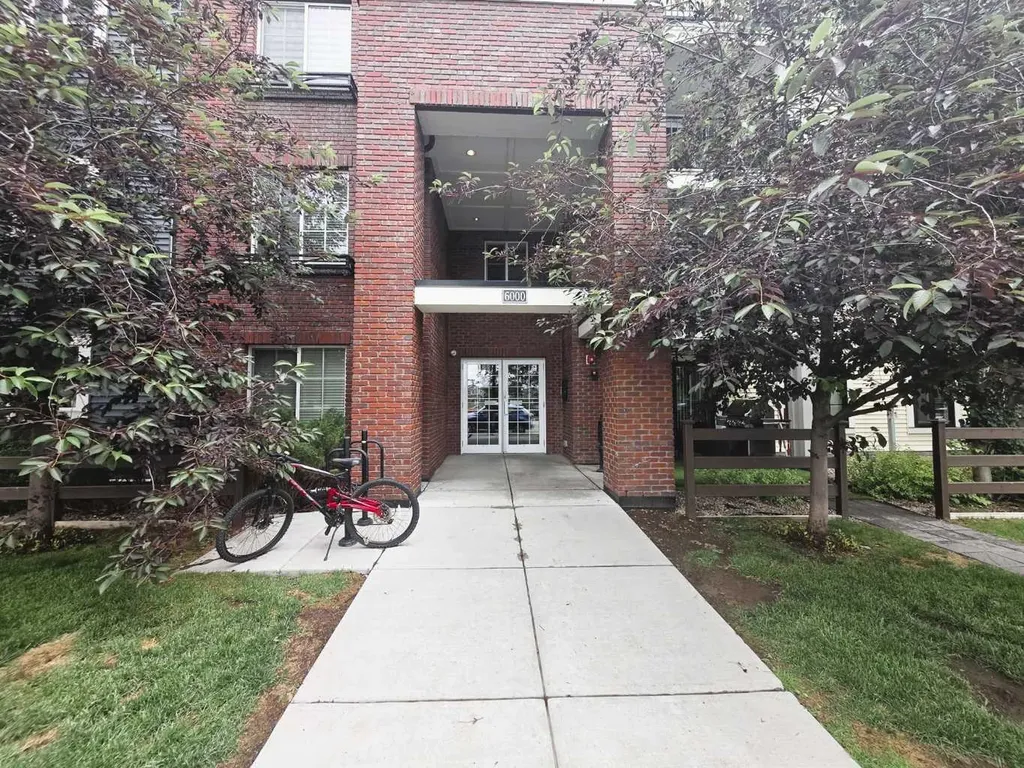 755 Copperpond Boulevard SE Calgary AB T2Z 4R2