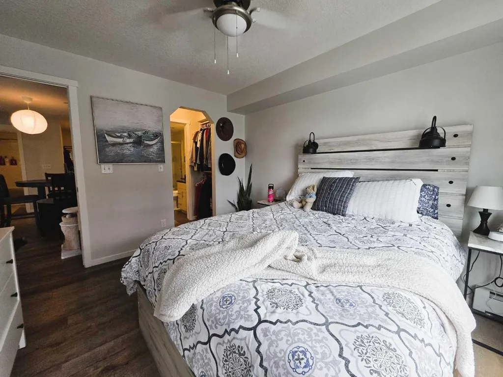755 Copperpond Boulevard SE Calgary AB T2Z 4R2