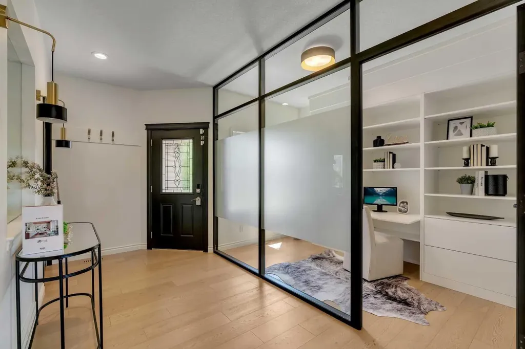 9 Cresthaven Way SW Calgary AB T3B5X8