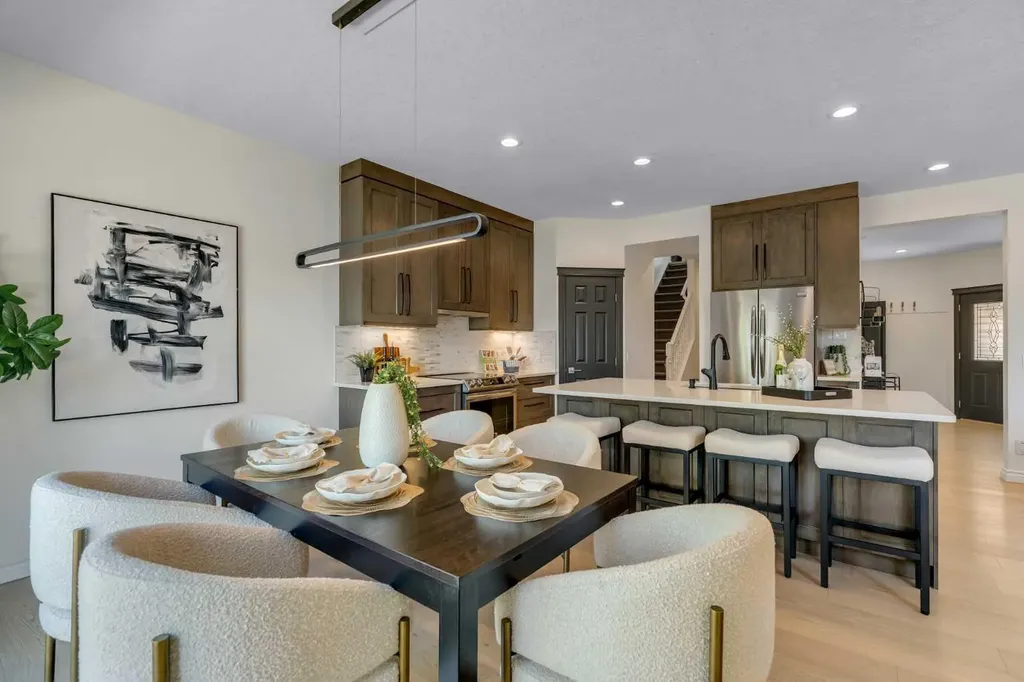 9 Cresthaven Way SW Calgary AB T3B5X8