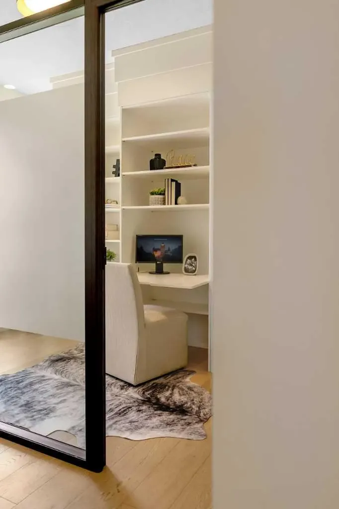 9 Cresthaven Way SW Calgary AB T3B5X8