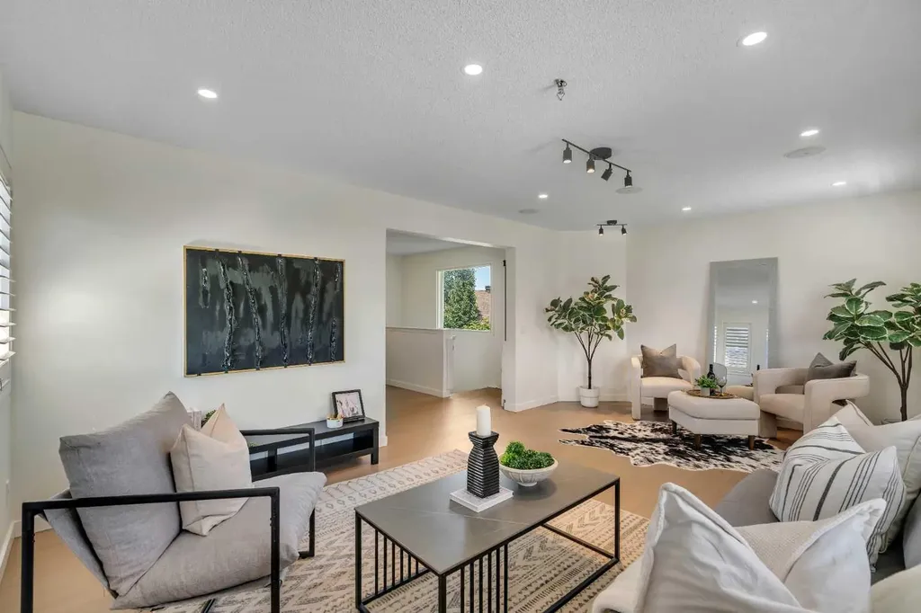 9 Cresthaven Way SW Calgary AB T3B5X8