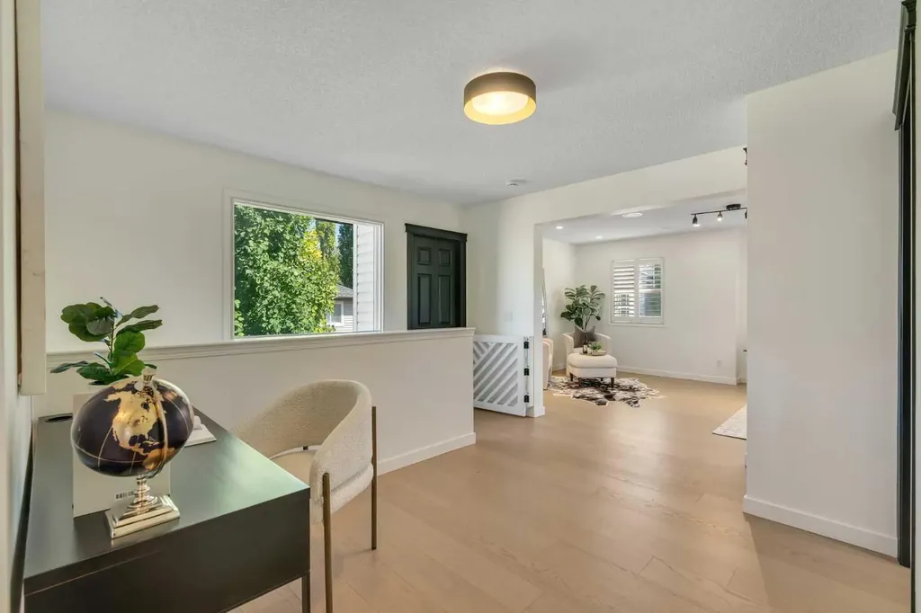 9 Cresthaven Way SW Calgary AB T3B5X8