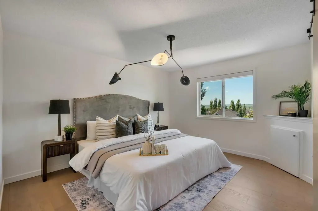 9 Cresthaven Way SW Calgary AB T3B5X8