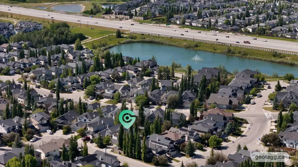 9 Cresthaven Way SW Calgary AB T3B5X8