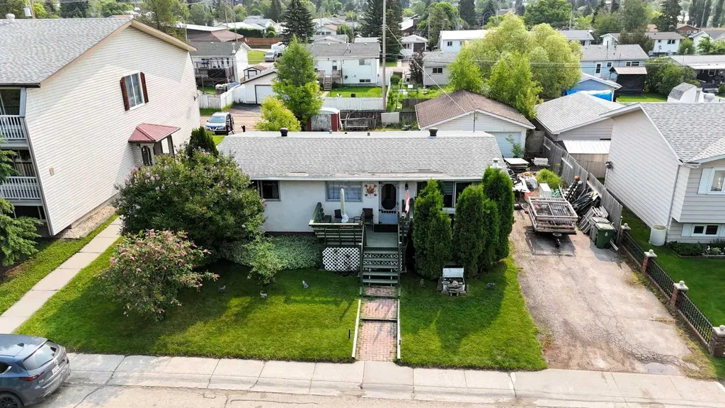 1121 56 Street Edson AB T7E1H9