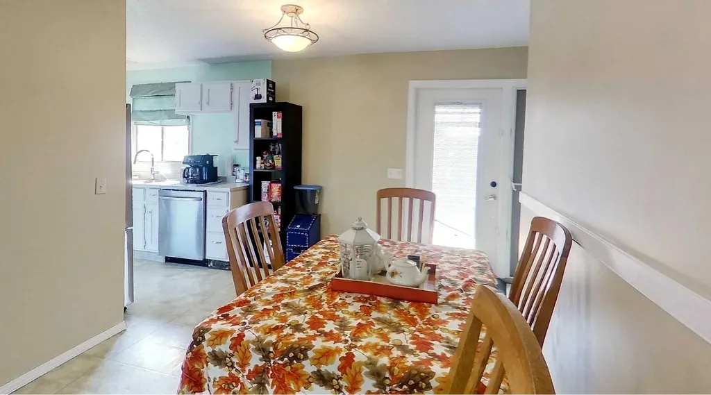1121 56 Street Edson AB T7E1H9