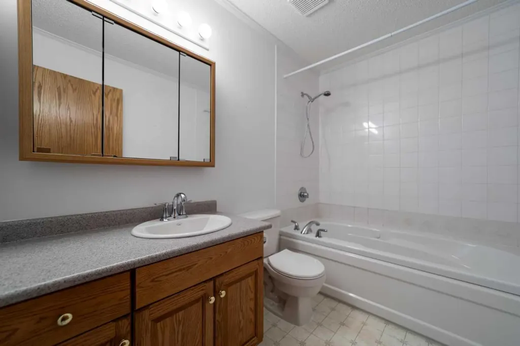 42315 Rr153 Rural Flagstaff County AB T0B 1N0
