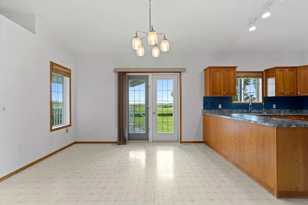 42315 Rr153 Rural Flagstaff County AB T0B 1N0