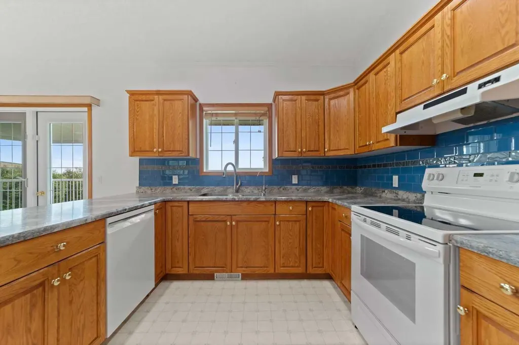42315 Rr153 Rural Flagstaff County AB T0B 1N0