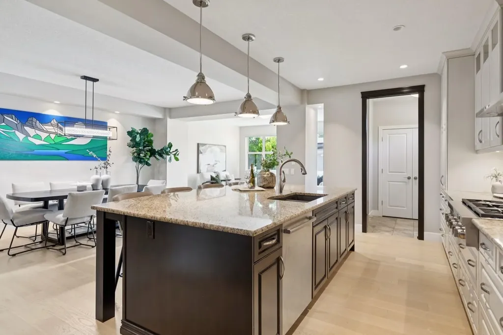 2927 7 Avenue NW Calgary AB T2N 1B3
