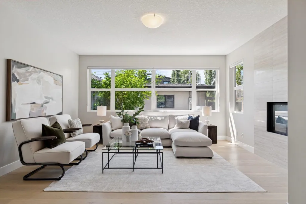2927 7 Avenue NW Calgary AB T2N 1B3