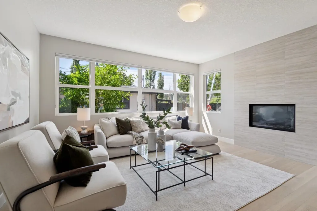 2927 7 Avenue NW Calgary AB T2N 1B3