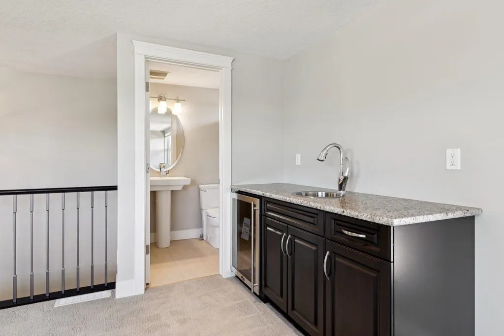 2927 7 Avenue NW Calgary AB T2N 1B3