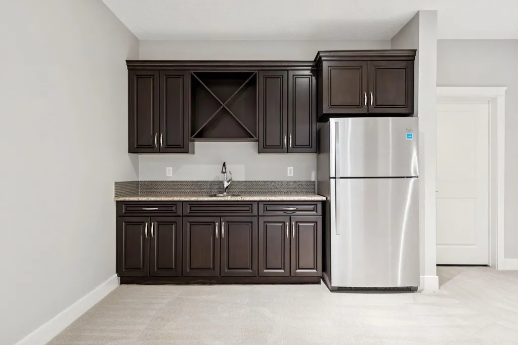 2927 7 Avenue NW Calgary AB T2N 1B3