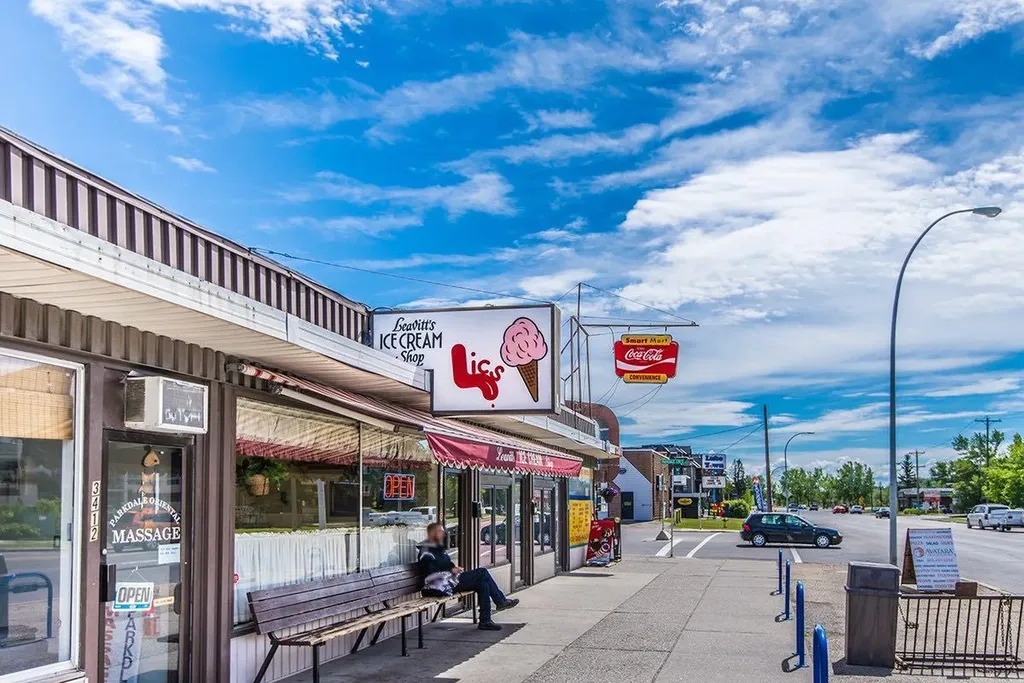 2927 7 Avenue NW Calgary AB T2N 1B3