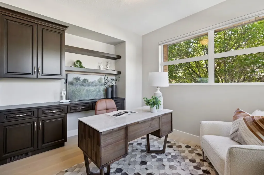 2927 7 Avenue NW Calgary AB T2N 1B3
