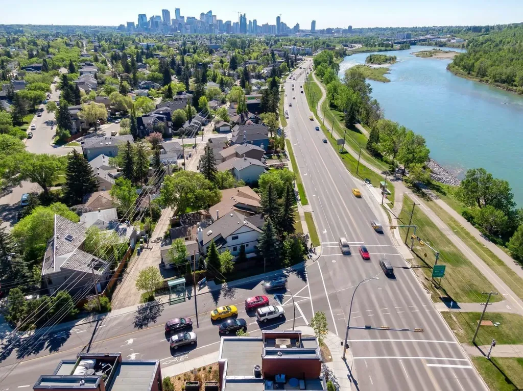 2927 7 Avenue NW Calgary AB T2N 1B3
