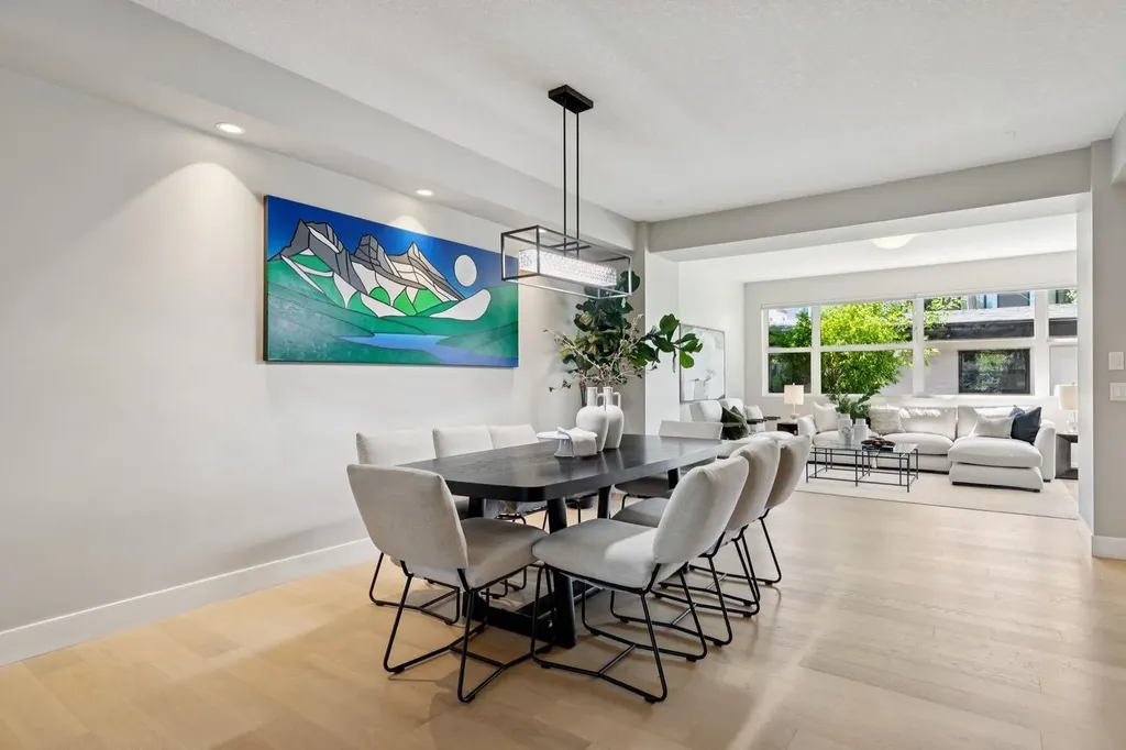 2927 7 Avenue NW Calgary AB T2N 1B3
