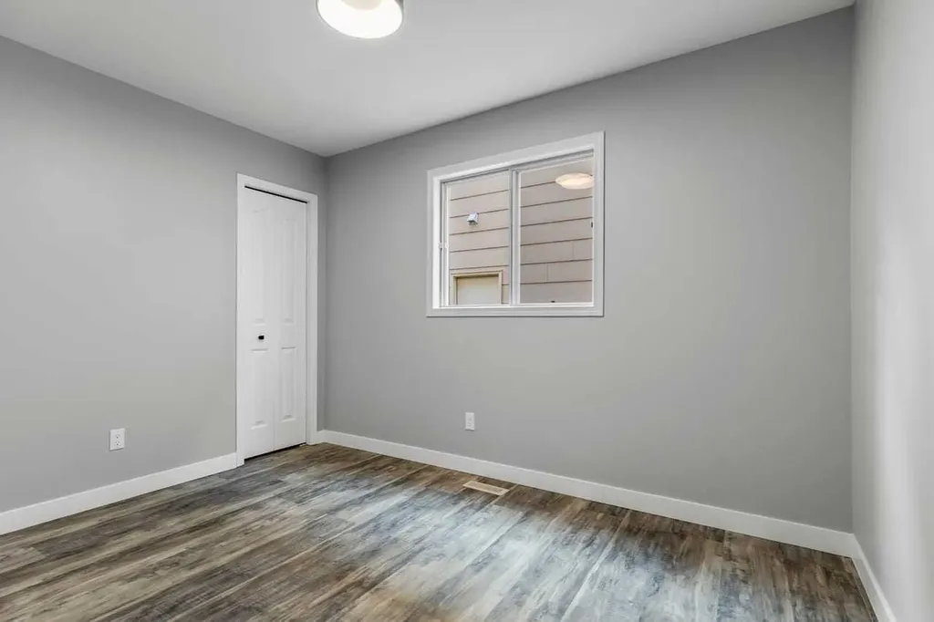 266 Shawnessy Drive SW Calgary AB T2Y 1M5
