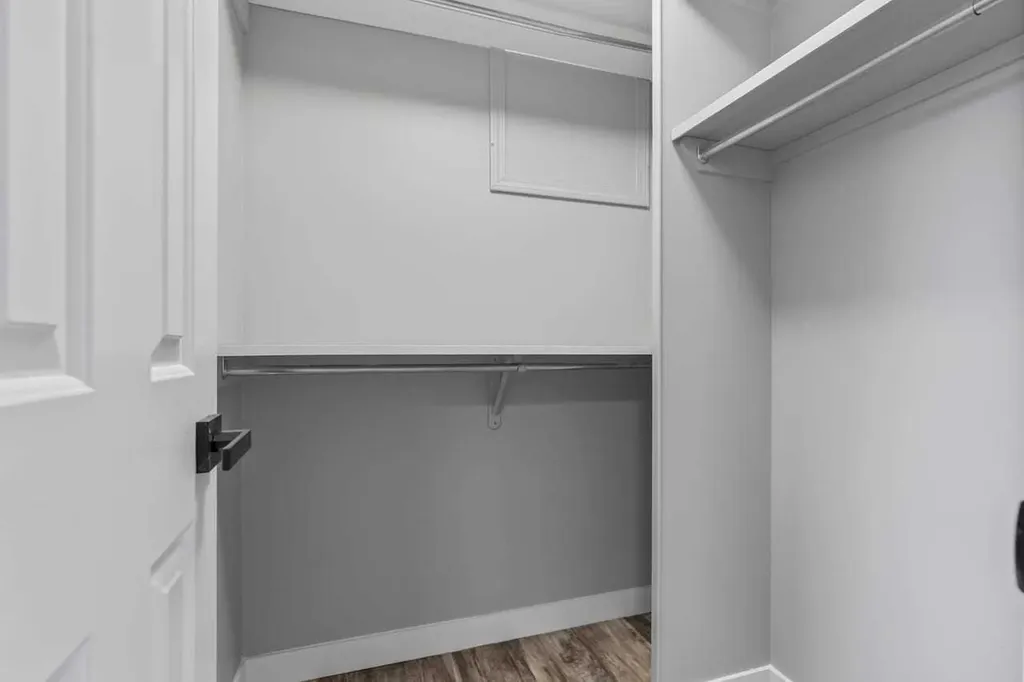 266 Shawnessy Drive SW Calgary AB T2Y 1M5