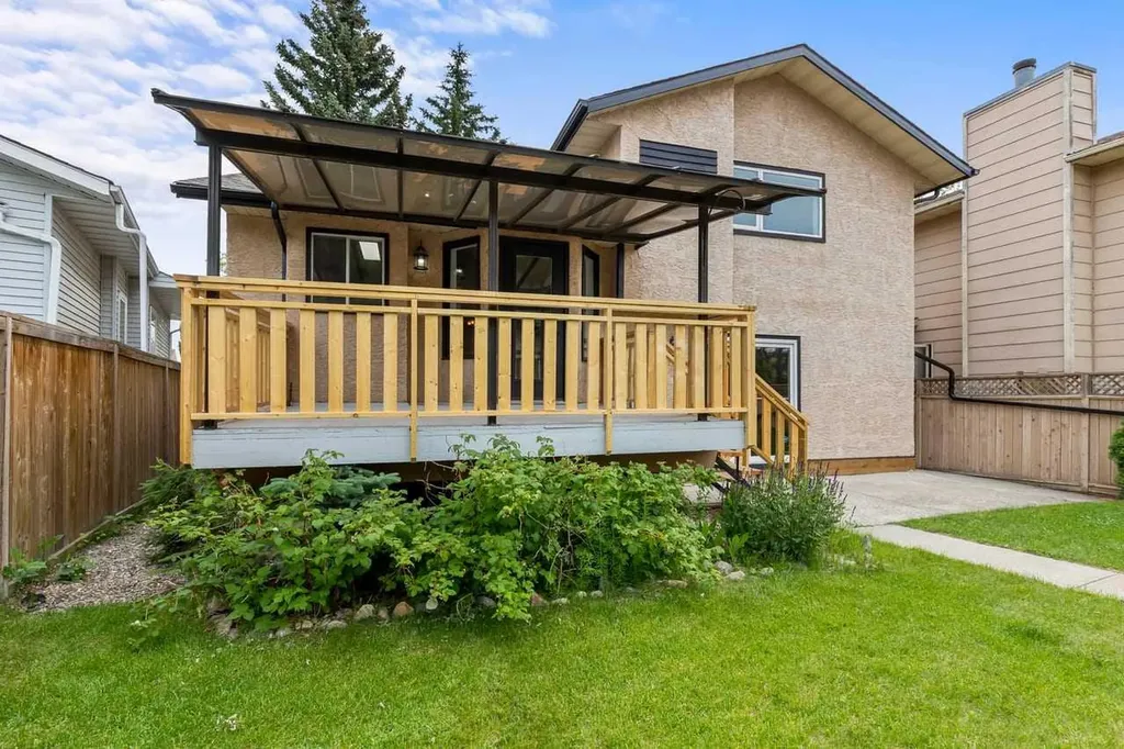 266 Shawnessy Drive SW Calgary AB T2Y 1M5