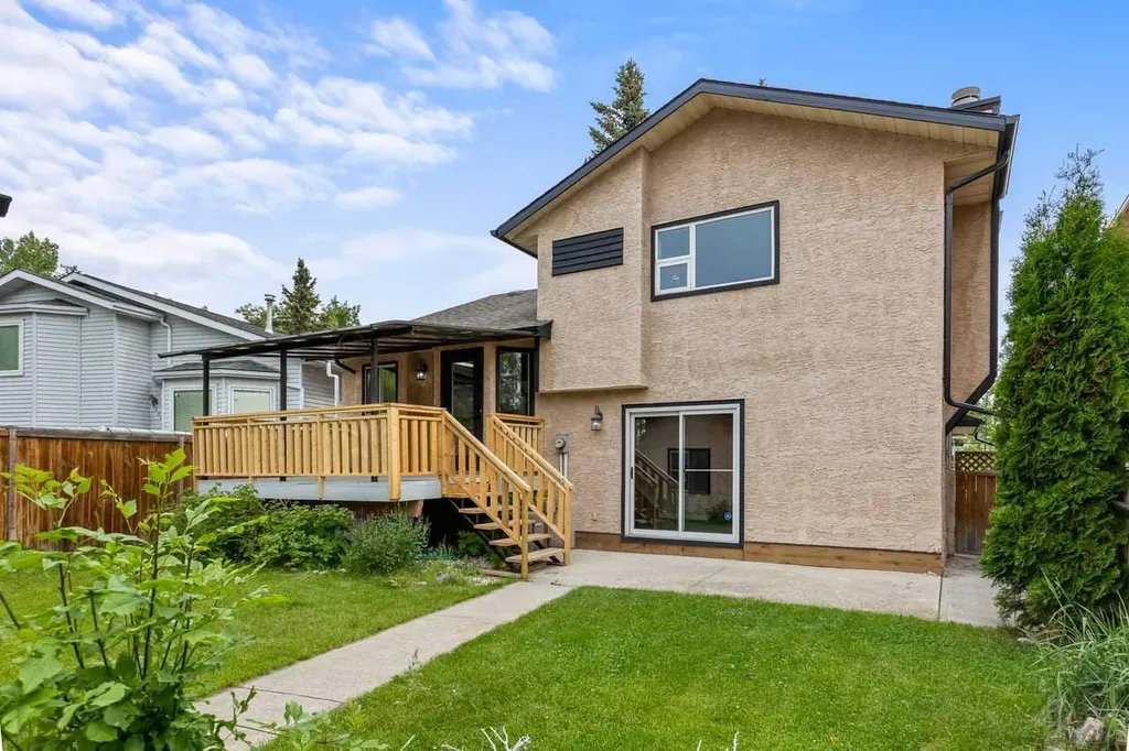 266 Shawnessy Drive SW Calgary AB T2Y 1M5