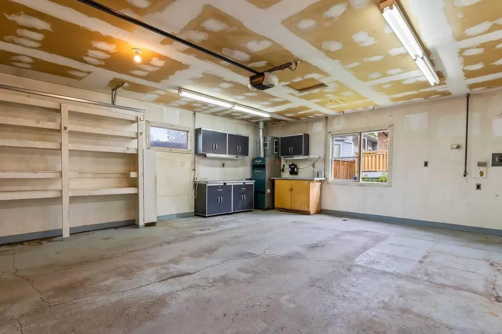 266 Shawnessy Drive SW Calgary AB T2Y 1M5