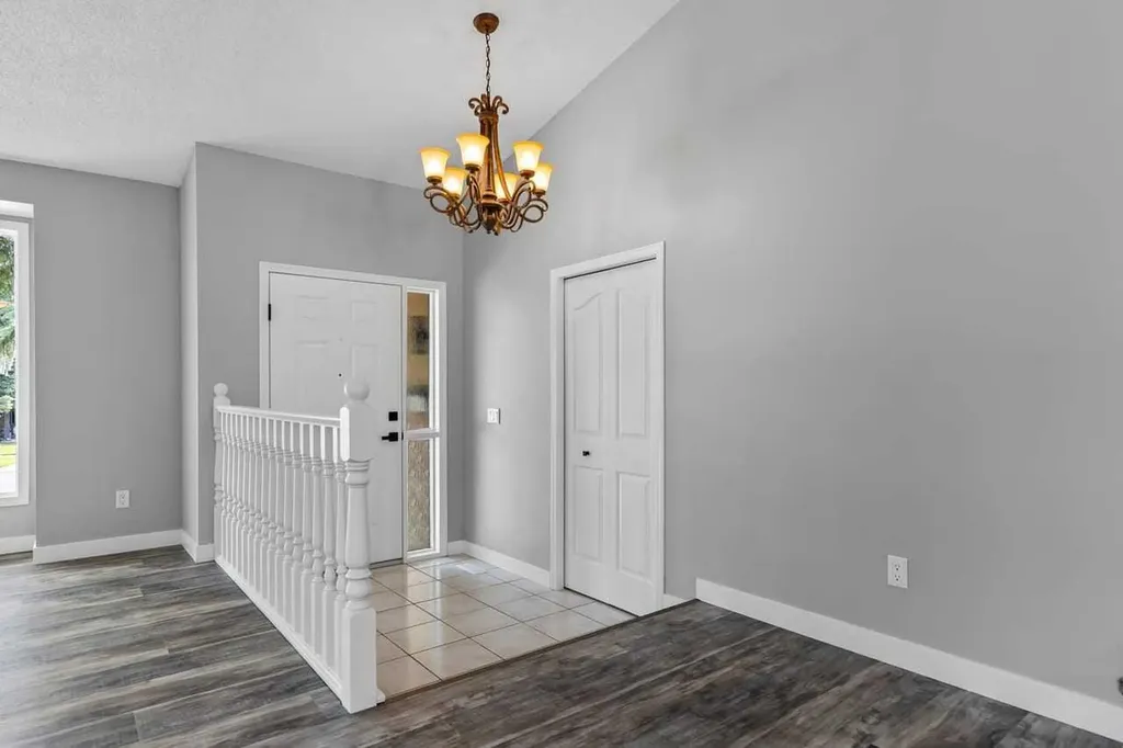 266 Shawnessy Drive SW Calgary AB T2Y 1M5