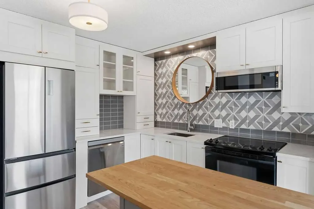 1001 13 Avenue SW Calgary AB T2R0L5