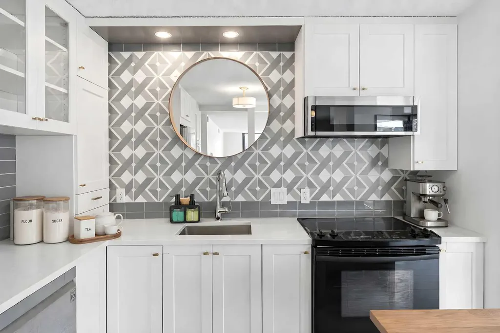 1001 13 Avenue SW Calgary AB T2R0L5