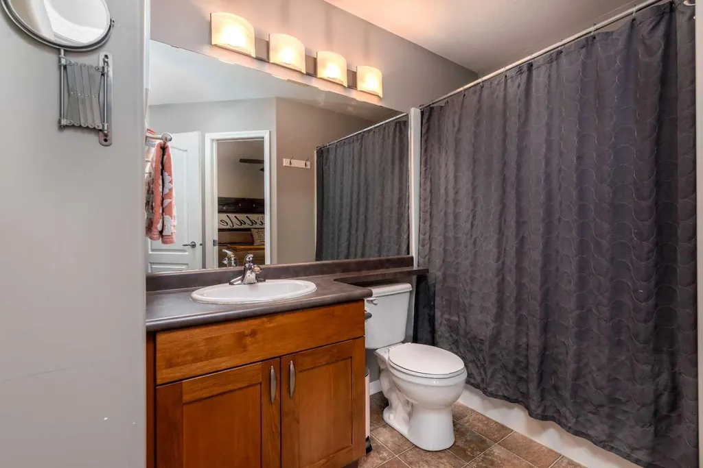 1519 49 Avenue Lloydminster SK S9V 2E7