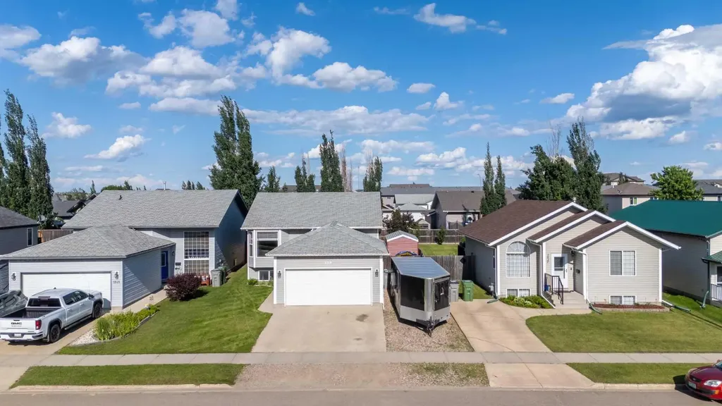 1519 49 Avenue Lloydminster SK S9V 2E7