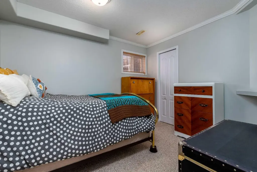 1519 49 Avenue Lloydminster SK S9V 2E7