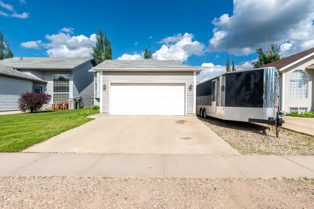 1519 49 Avenue Lloydminster SK S9V 2E7