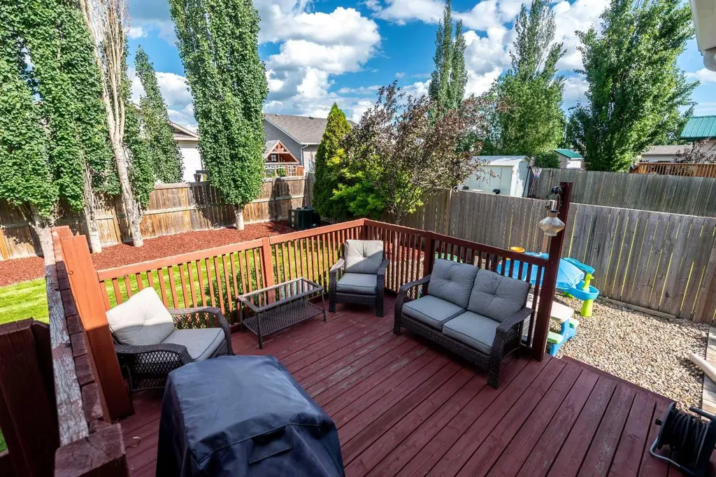 1519 49 Avenue Lloydminster SK S9V 2E7