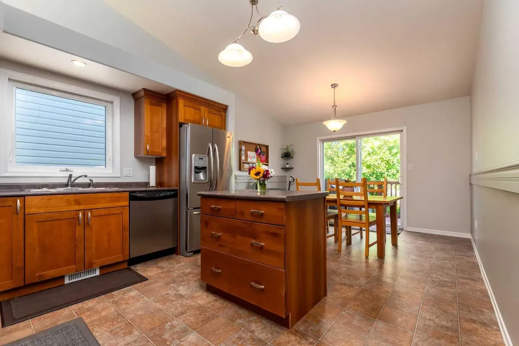 1519 49 Avenue Lloydminster SK S9V 2E7