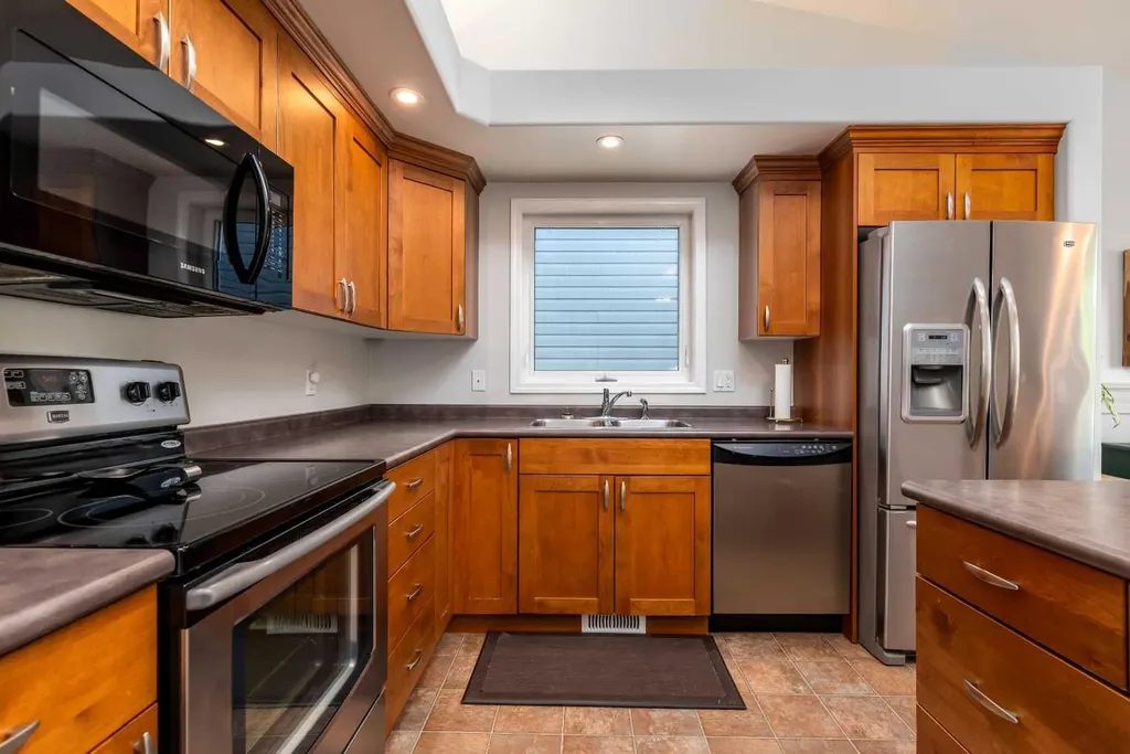 1519 49 Avenue Lloydminster SK S9V 2E7