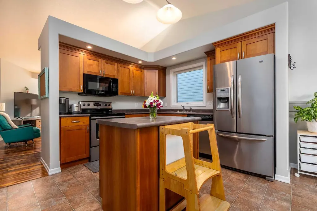 1519 49 Avenue Lloydminster SK S9V 2E7