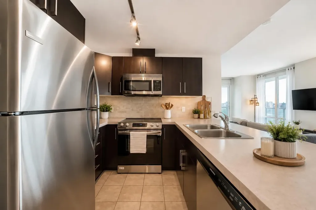 210 15 Avenue SE Calgary AB T2G 0B5