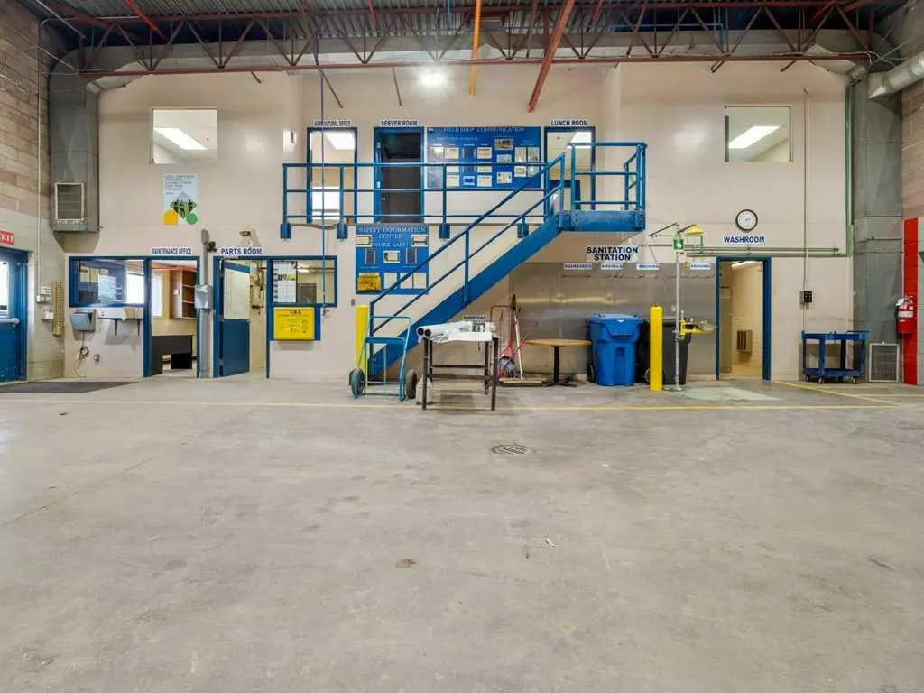 5802 52 Avenue Taber AB T1G 1W8