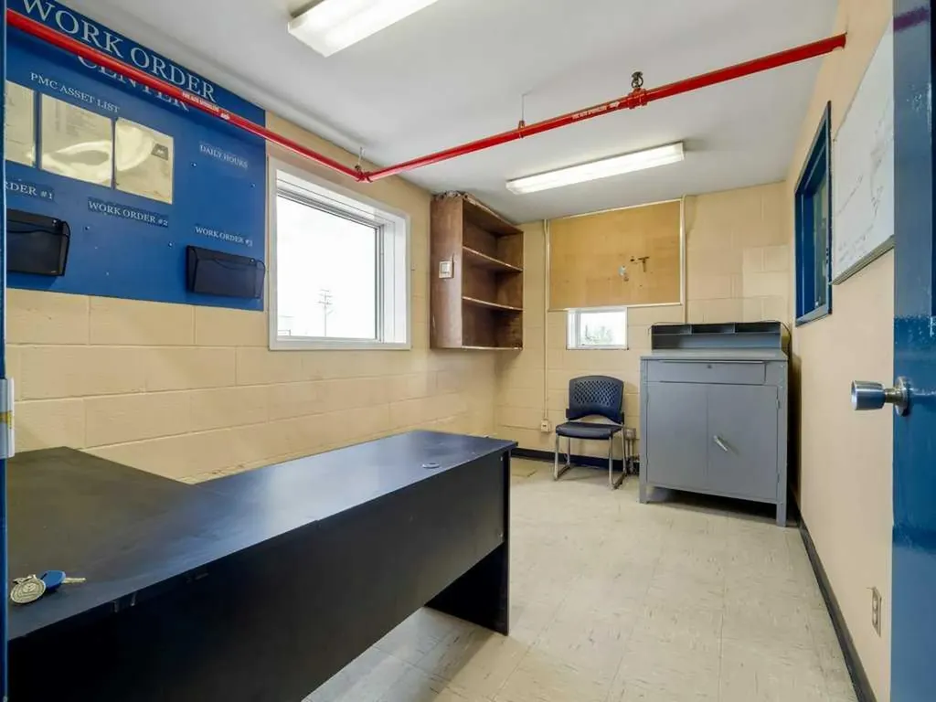 5802 52 Avenue Taber AB T1G 1W8