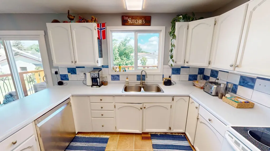 812 3 Avenue Bassano AB T0J0B0