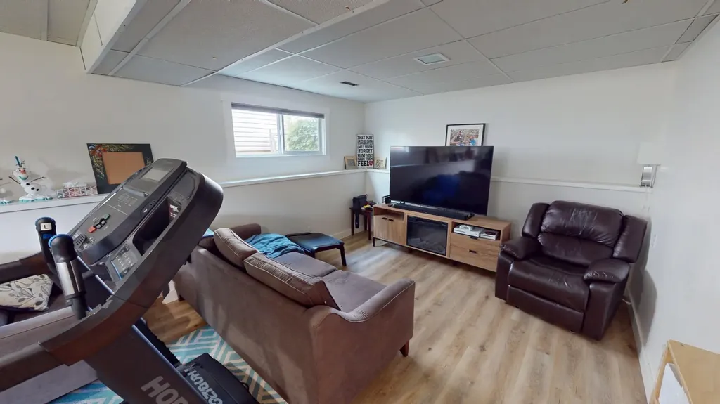 812 3 Avenue Bassano AB T0J0B0