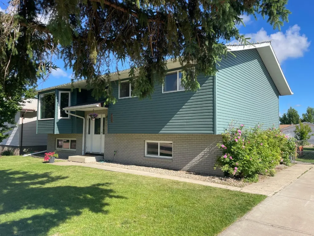 812 3 Avenue Bassano AB T0J0B0