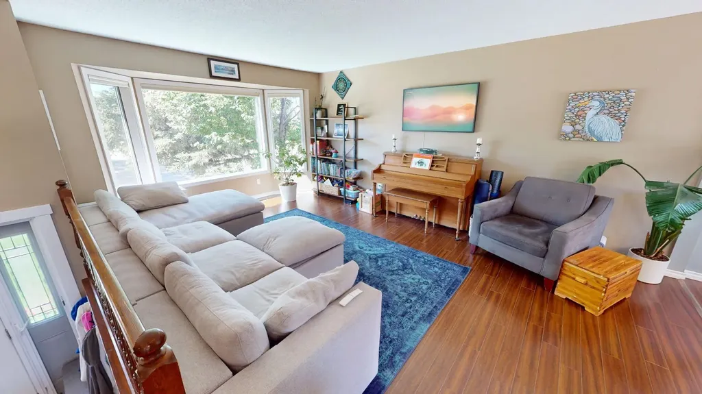 812 3 Avenue Bassano AB T0J0B0