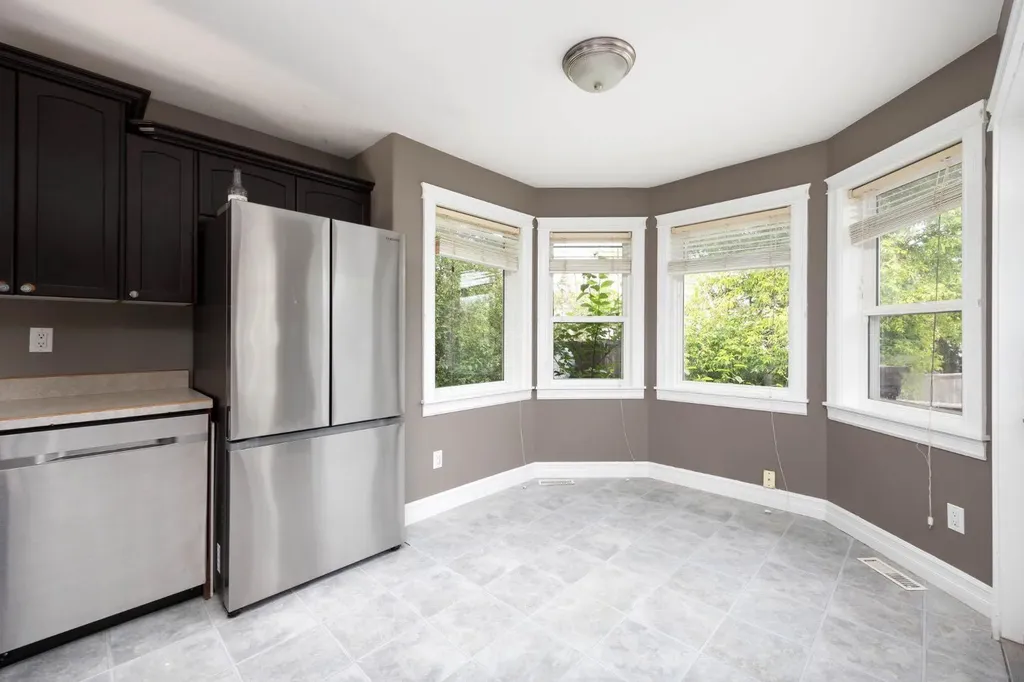 209 Laffont Bay Fort Mcmurray AB t9m2r3