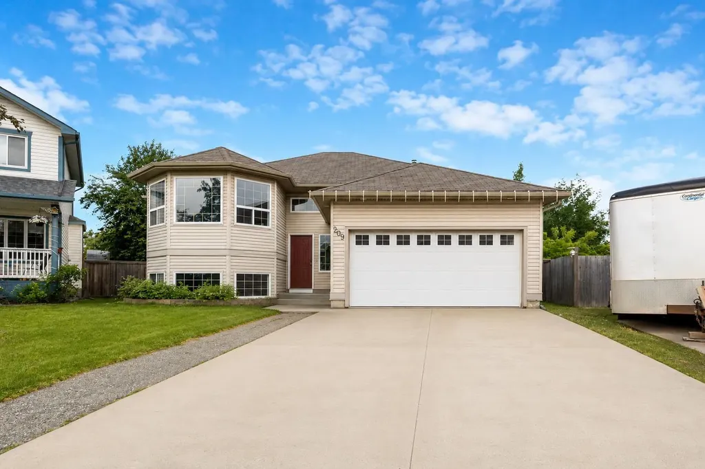 209 Laffont Bay Fort Mcmurray AB t9m2r3