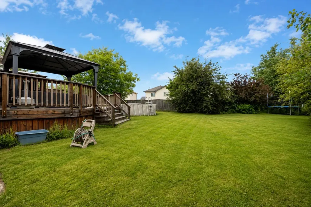 209 Laffont Bay Fort Mcmurray AB t9m2r3